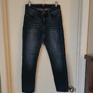 Judy Blue Relaxed Fit Jeans